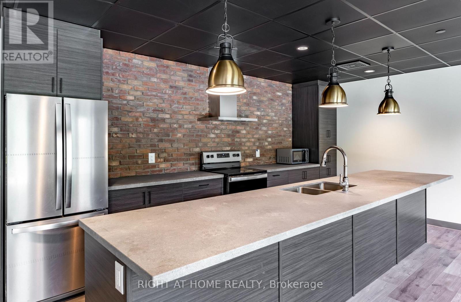 321 - 121 Mary Street, Clearview, Ontario  L0M 1G0 - Photo 32 - S12751566