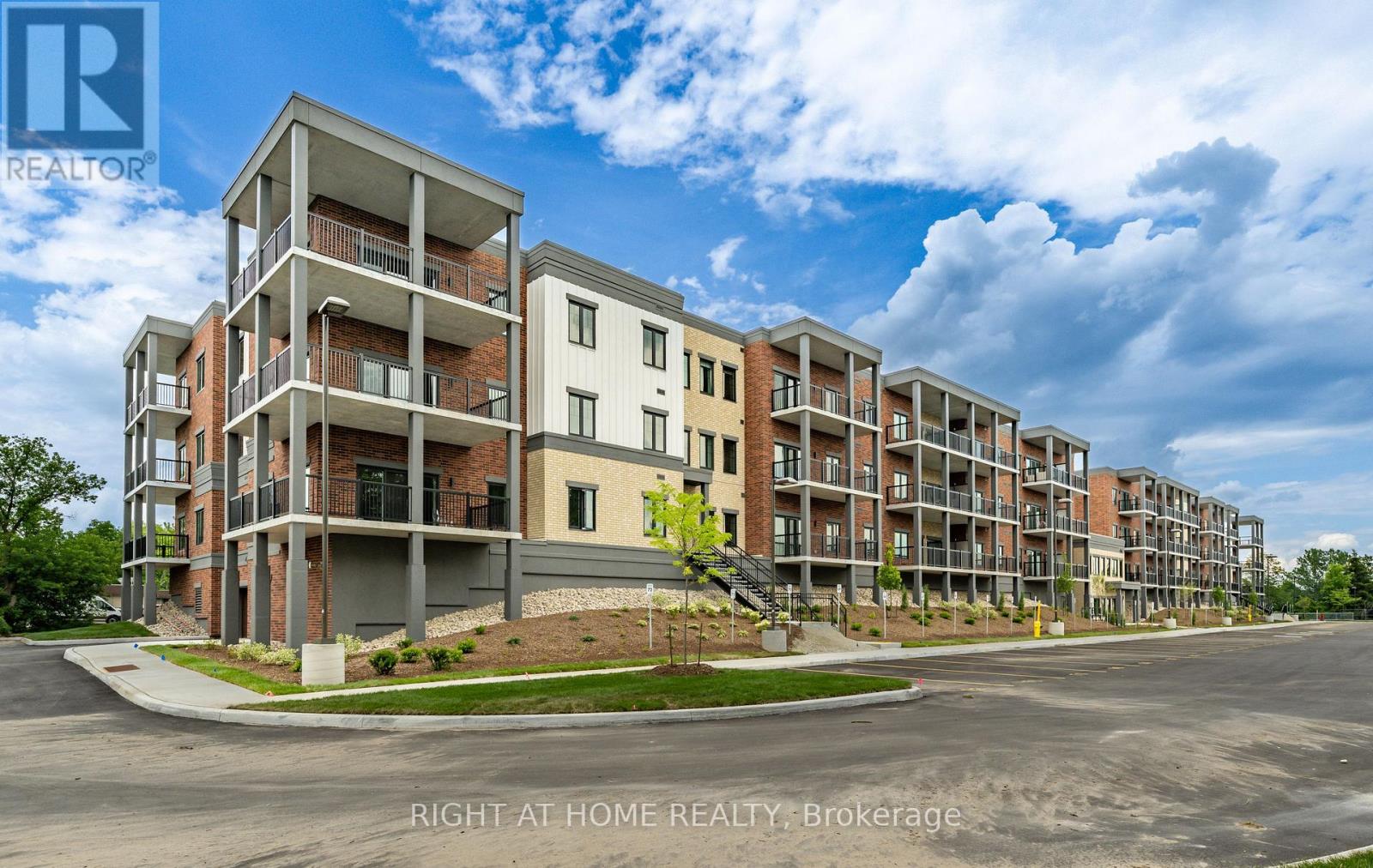 321 - 121 Mary Street, Clearview, Ontario  L0M 1G0 - Photo 34 - S12751566