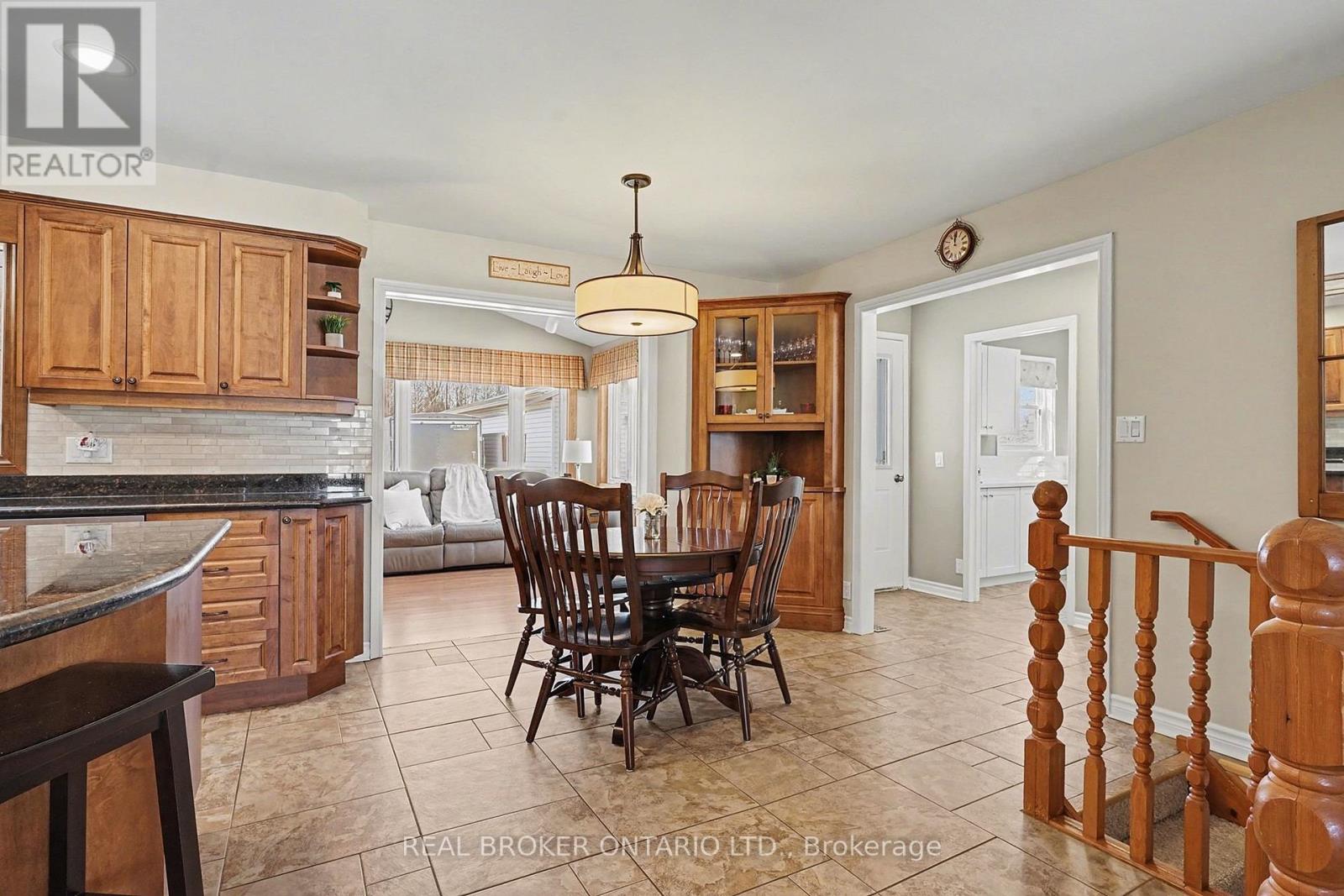 13382 Torbram Road, Caledon, Ontario  L7C 2S8 - Photo 4 - W12751558