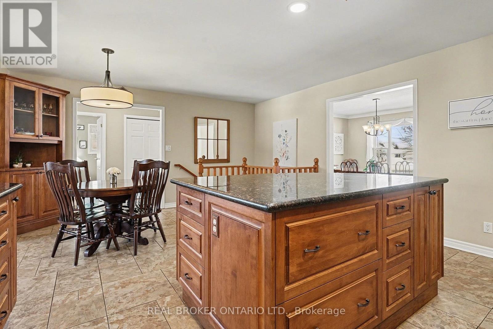 13382 Torbram Road, Caledon, Ontario  L7C 2S8 - Photo 5 - W12751558