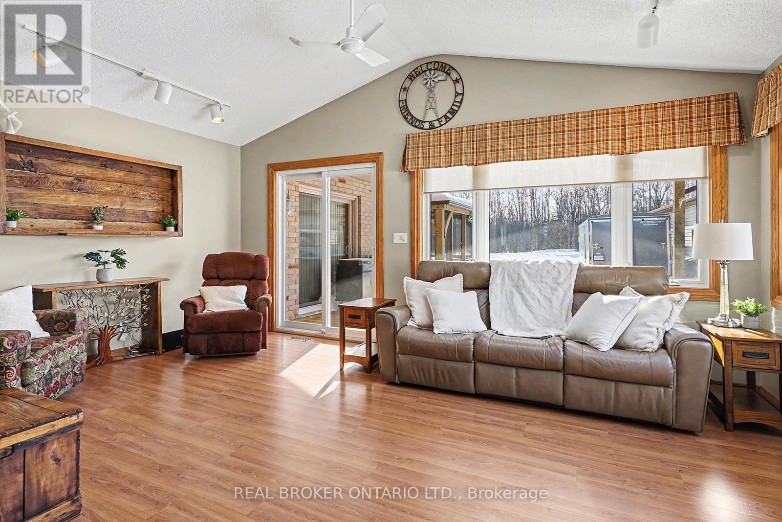 13382 Torbram Road, Caledon, Ontario  L7C 2S8 - Photo 8 - W12751558