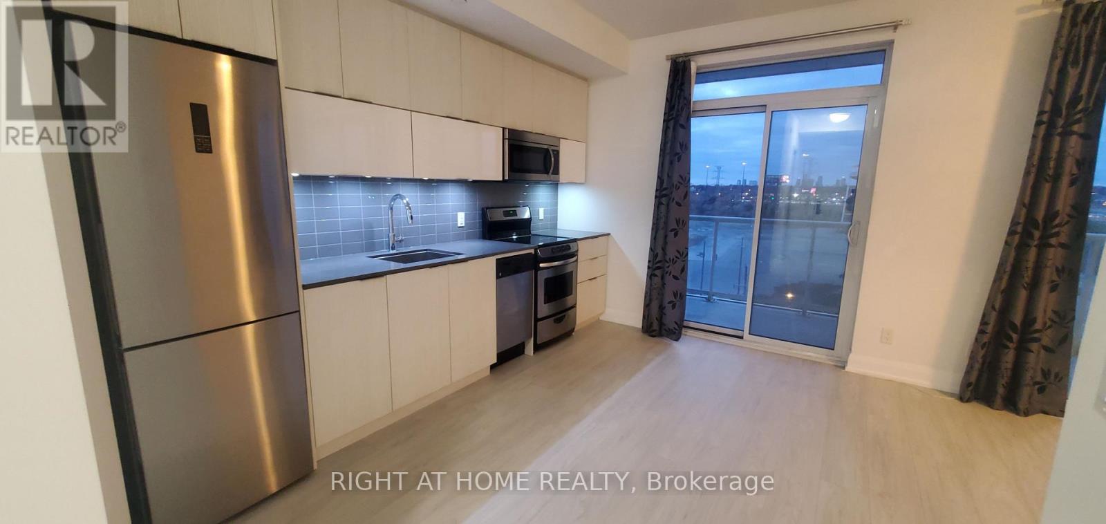 809 - 56 Annie Craig Drive, Toronto, Ontario  M8V 0C8 - Photo 2 - W12751564