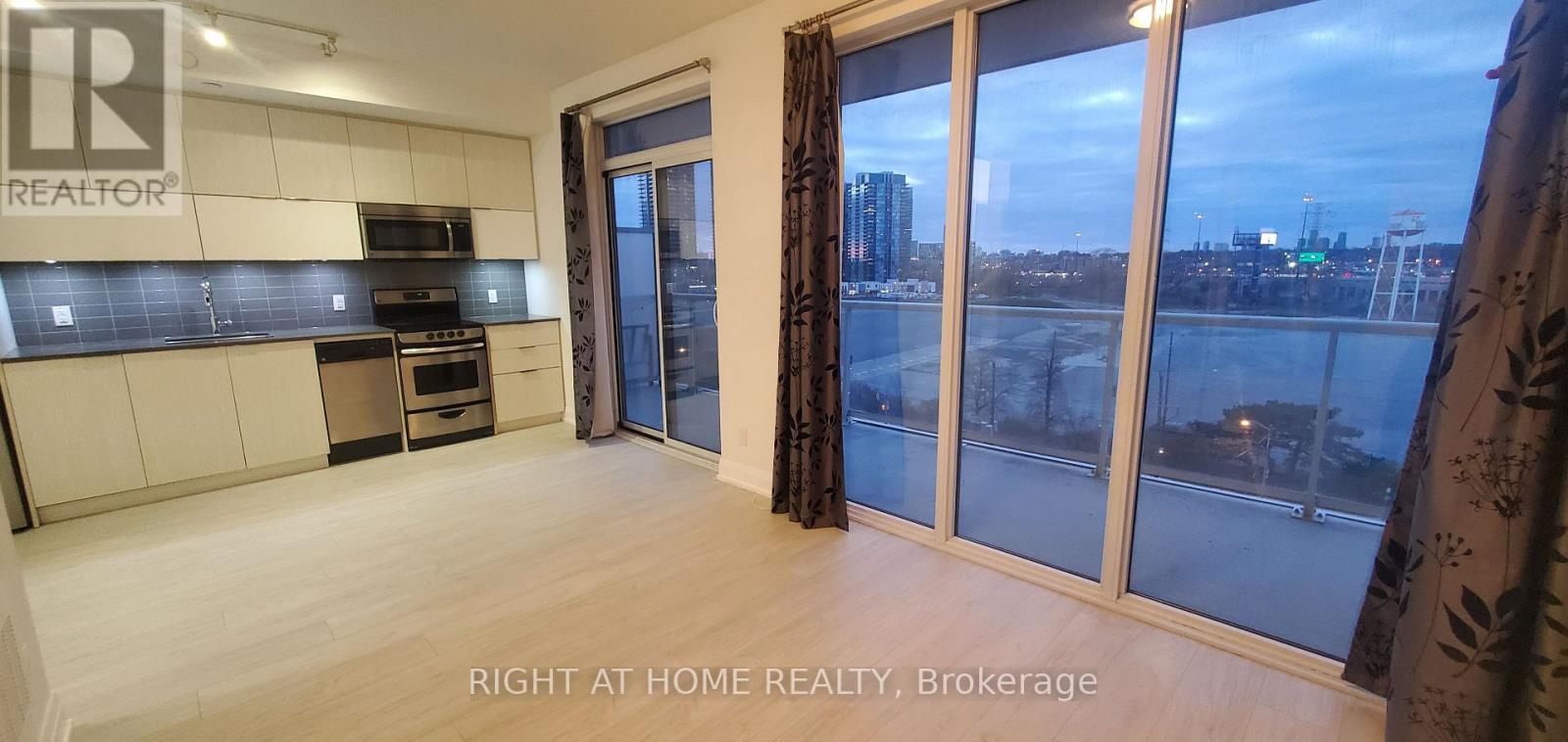 809 - 56 Annie Craig Drive, Toronto, Ontario  M8V 0C8 - Photo 3 - W12751564