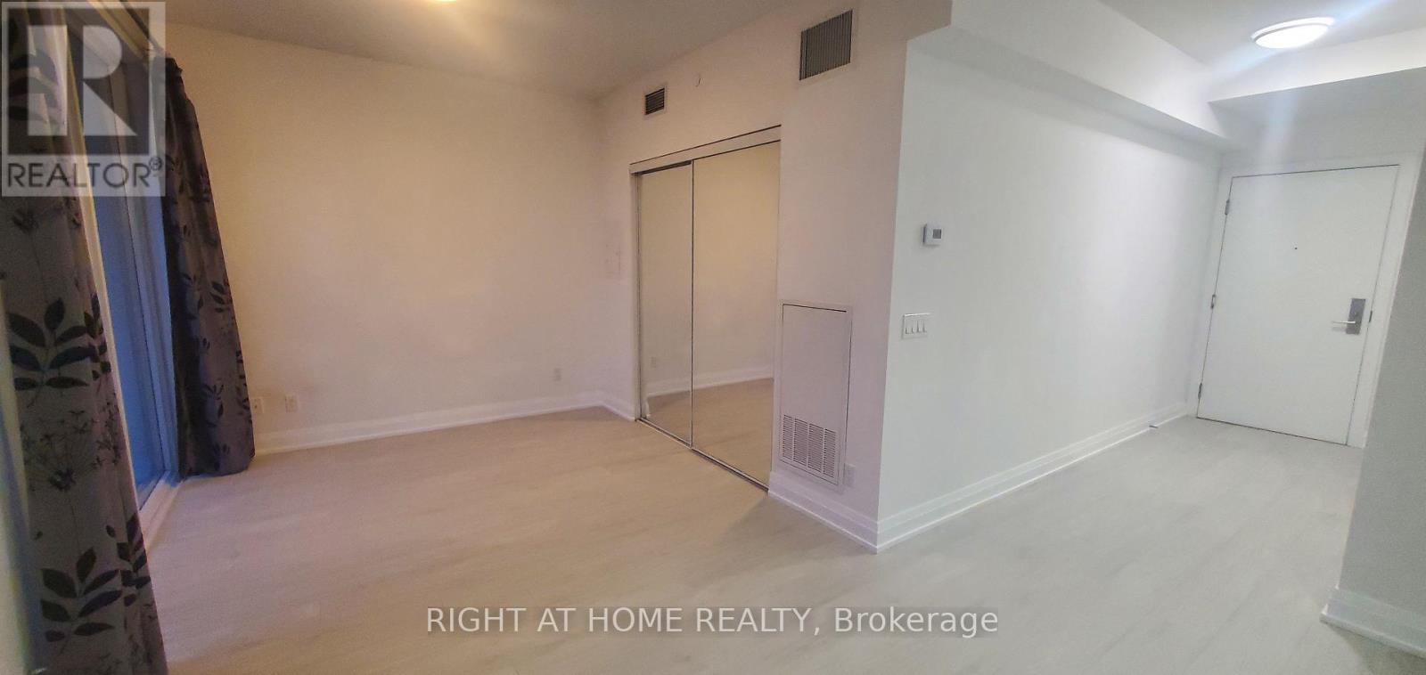 809 - 56 Annie Craig Drive, Toronto, Ontario  M8V 0C8 - Photo 5 - W12751564