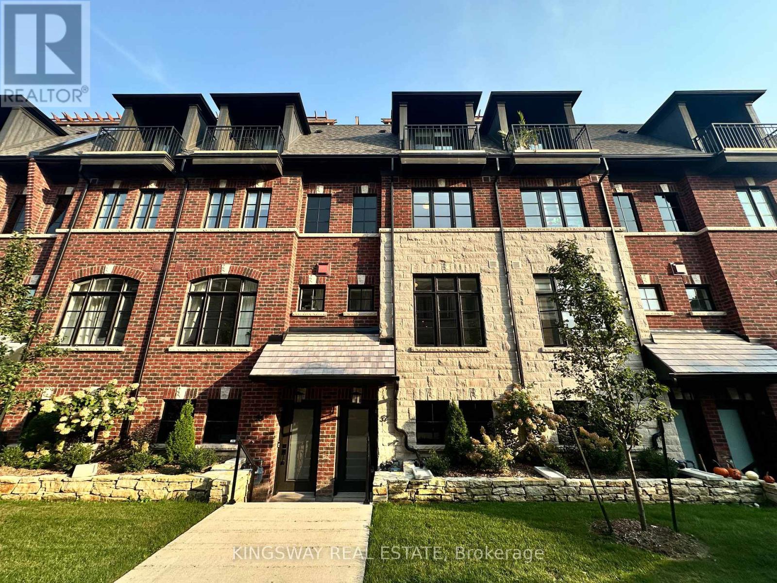 57 - 30 Lunar Crescent, Mississauga, Ontario  L5M 2R5 - Photo 2 - W12751574