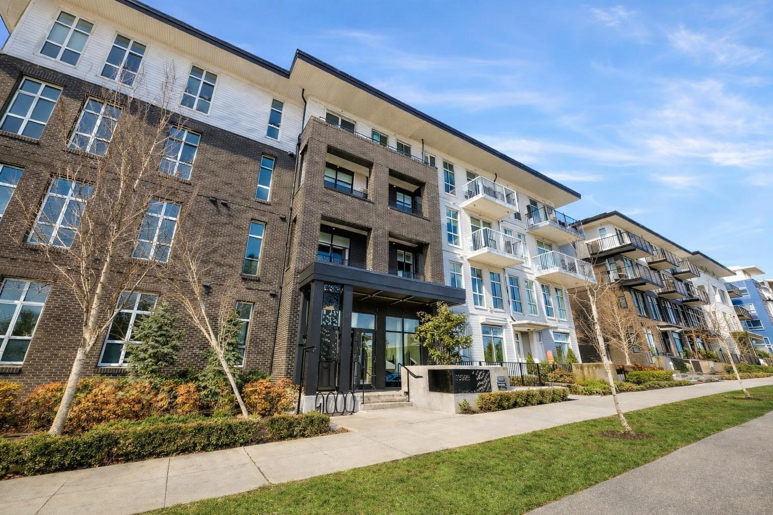 112 13929 105 BOULEVARD, Surrey, British Columbia