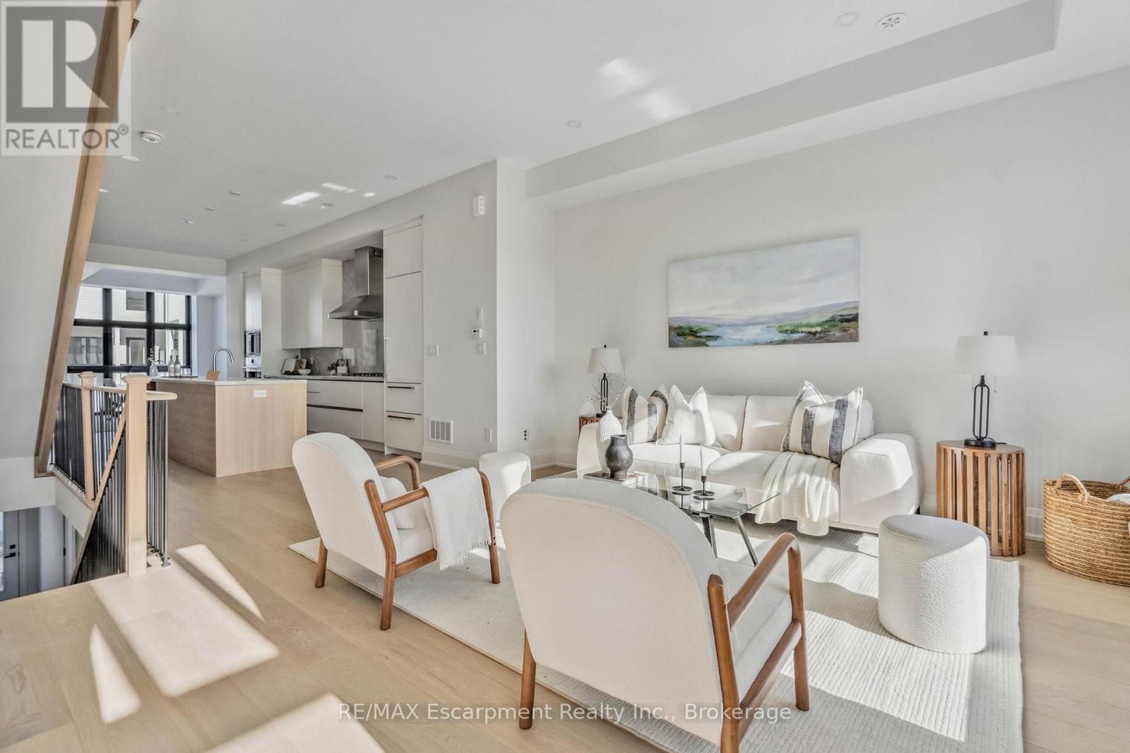 5 - 138 East Street, Oakville, Ontario  L6L 0H9 - Photo 5 - W12751642