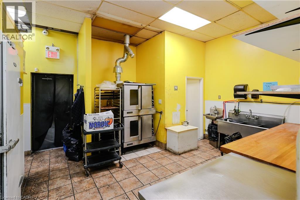 754 Queenston Road Unit# 1 & 2, Hamilton, Ontario L8G 1A4 - Photo 33 - 40801187