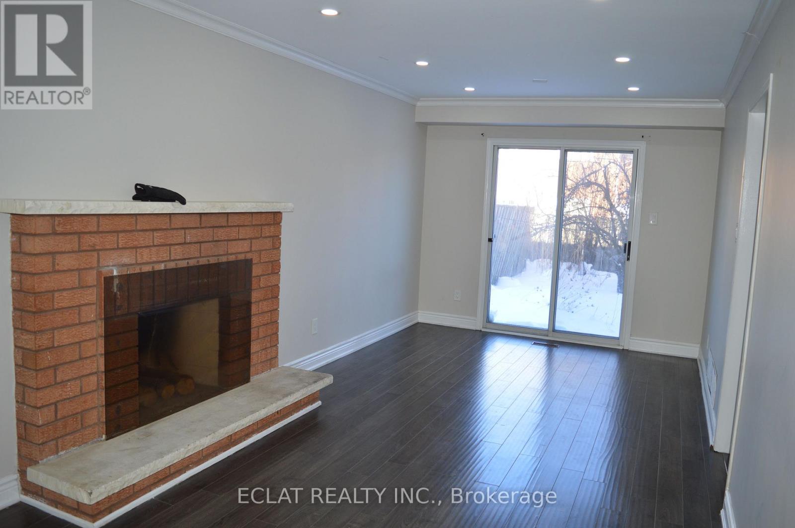 6 Dutch Crescent, Brampton, Ontario  L6Y 3V9 - Photo 4 - W12747724