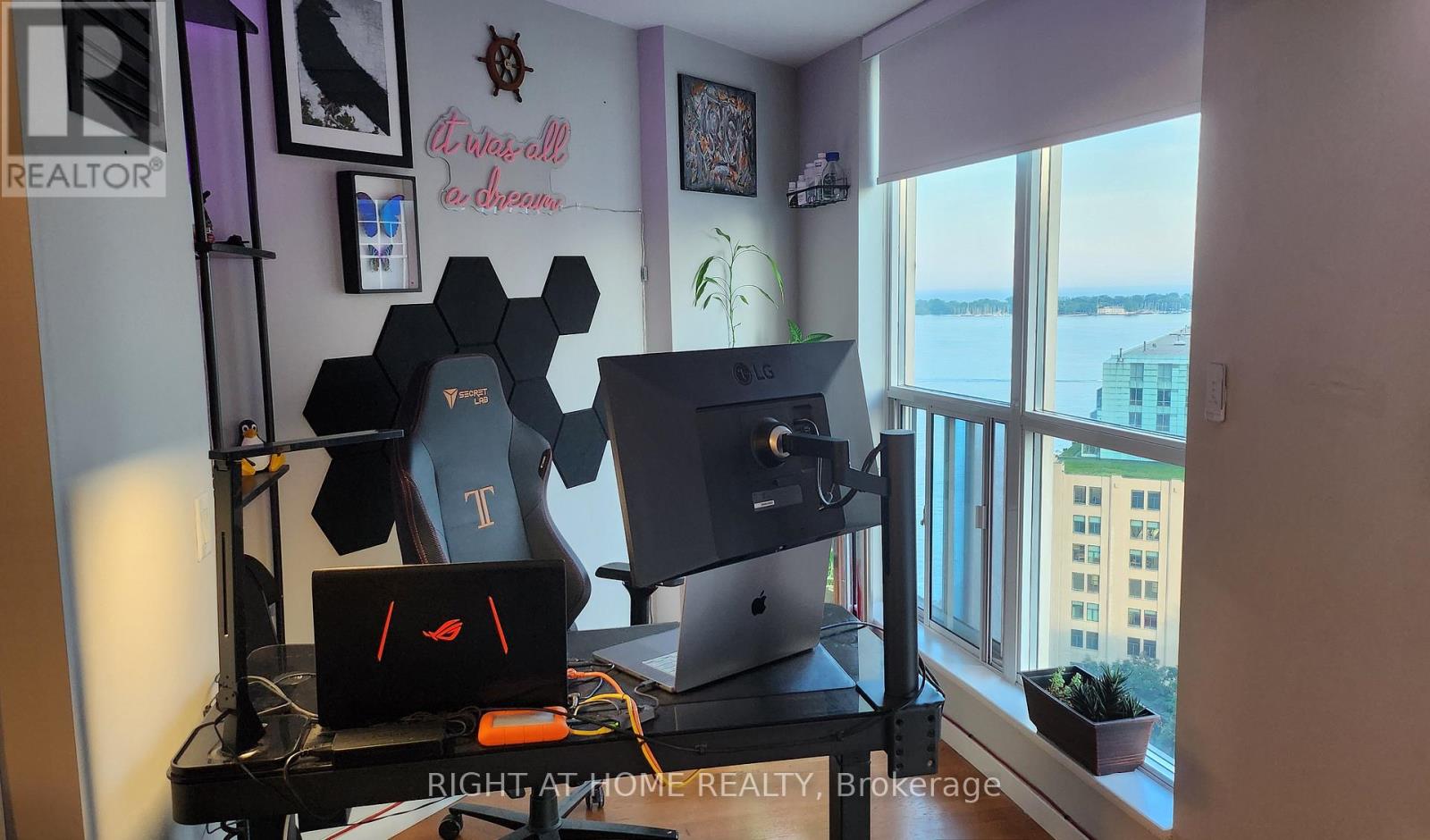 1912 - 8 York Street, Toronto, Ontario  M5J 2Y2 - Photo 12 - C12751628