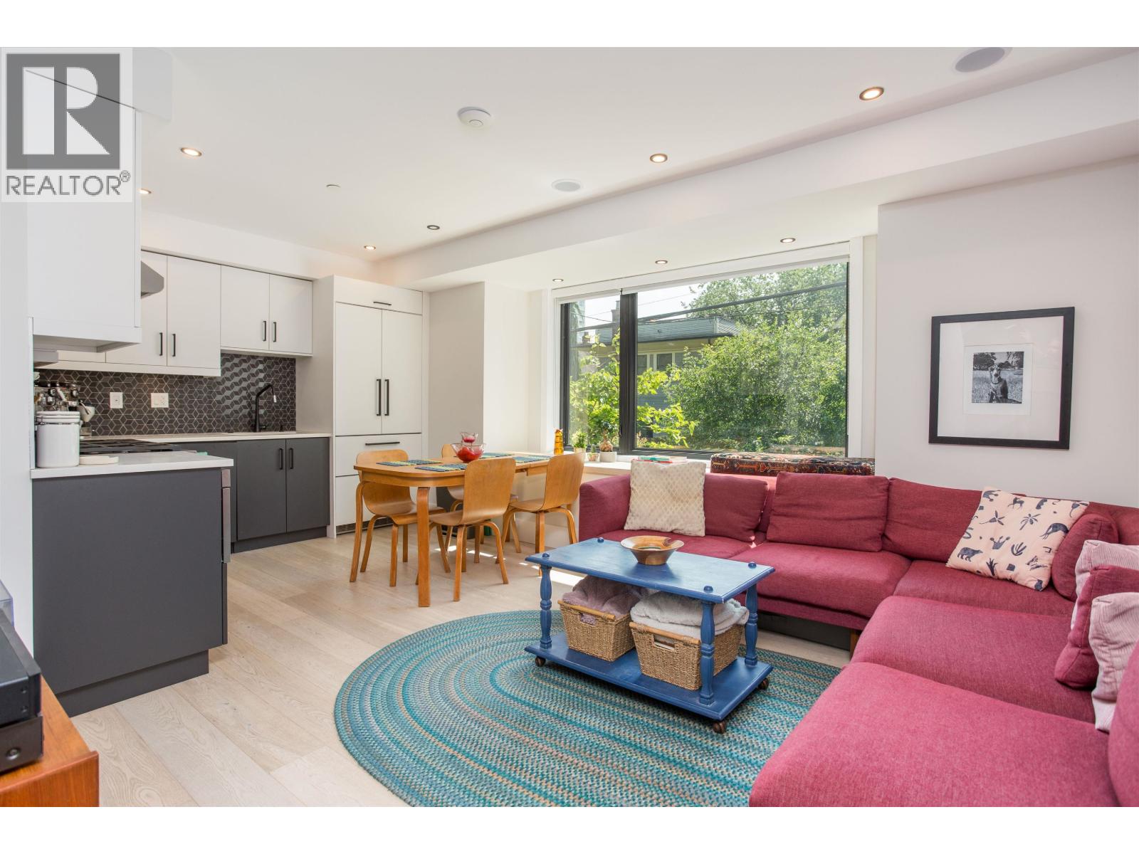 Listing Picture 8 of 38 : 2 1152 COMOX STREET, Vancouver / 溫哥華 - 魯藝地產 Yvonne Lu Group - MLS Medallion Club Member