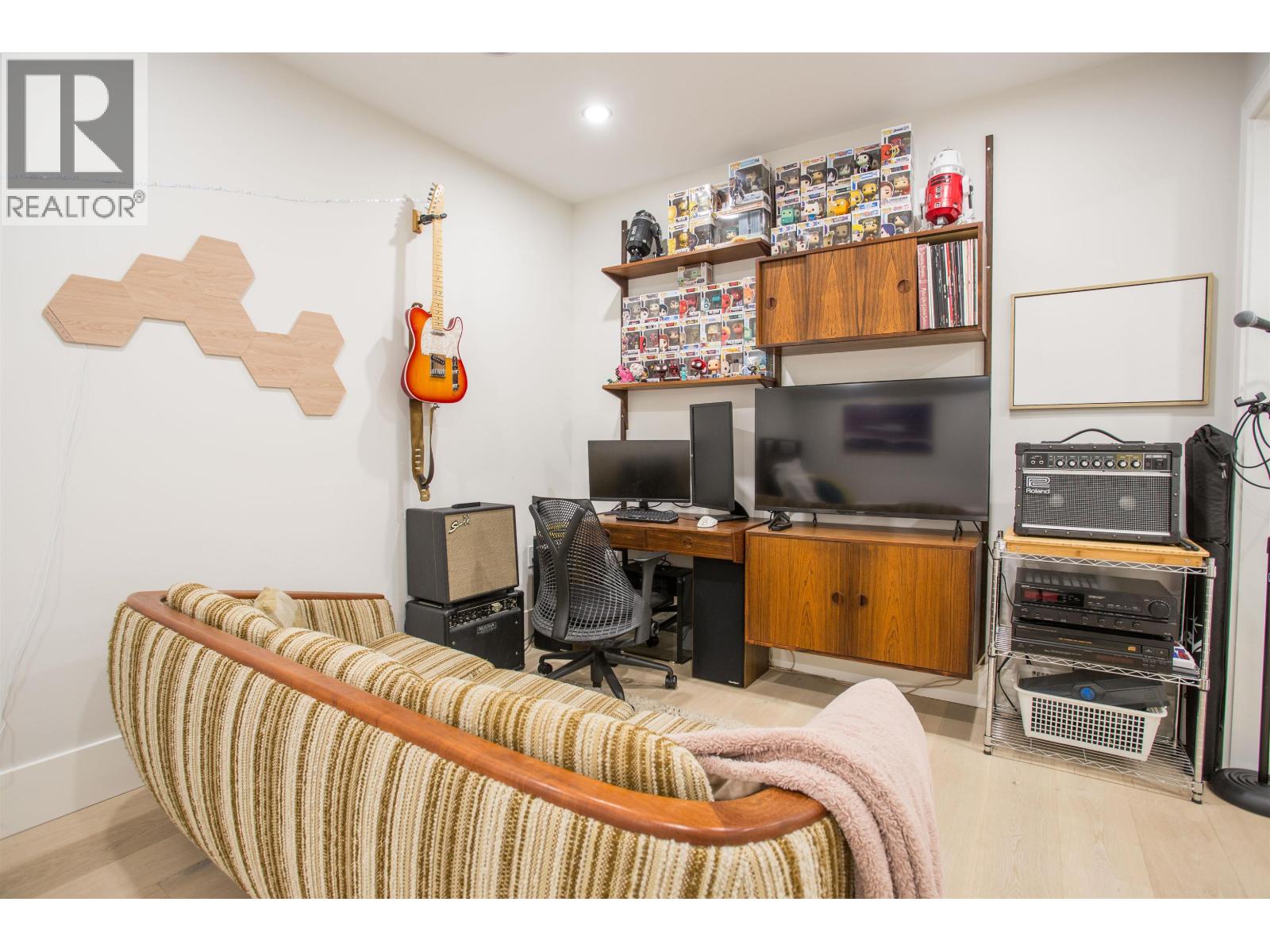 Listing Picture 23 of 38 : 2 1152 COMOX STREET, Vancouver / 溫哥華 - 魯藝地產 Yvonne Lu Group - MLS Medallion Club Member