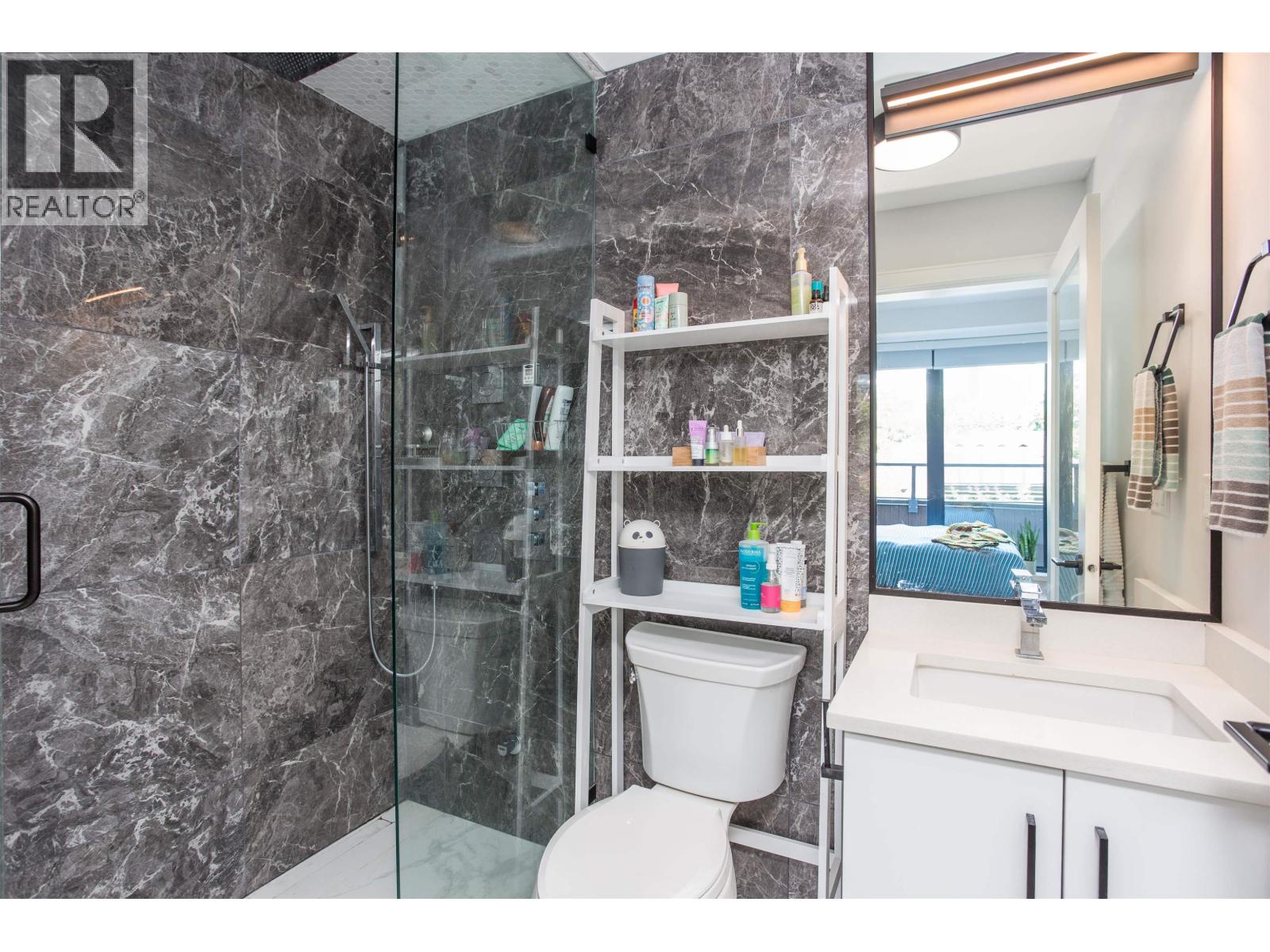 Listing Picture 16 of 38 : 2 1152 COMOX STREET, Vancouver / 溫哥華 - 魯藝地產 Yvonne Lu Group - MLS Medallion Club Member