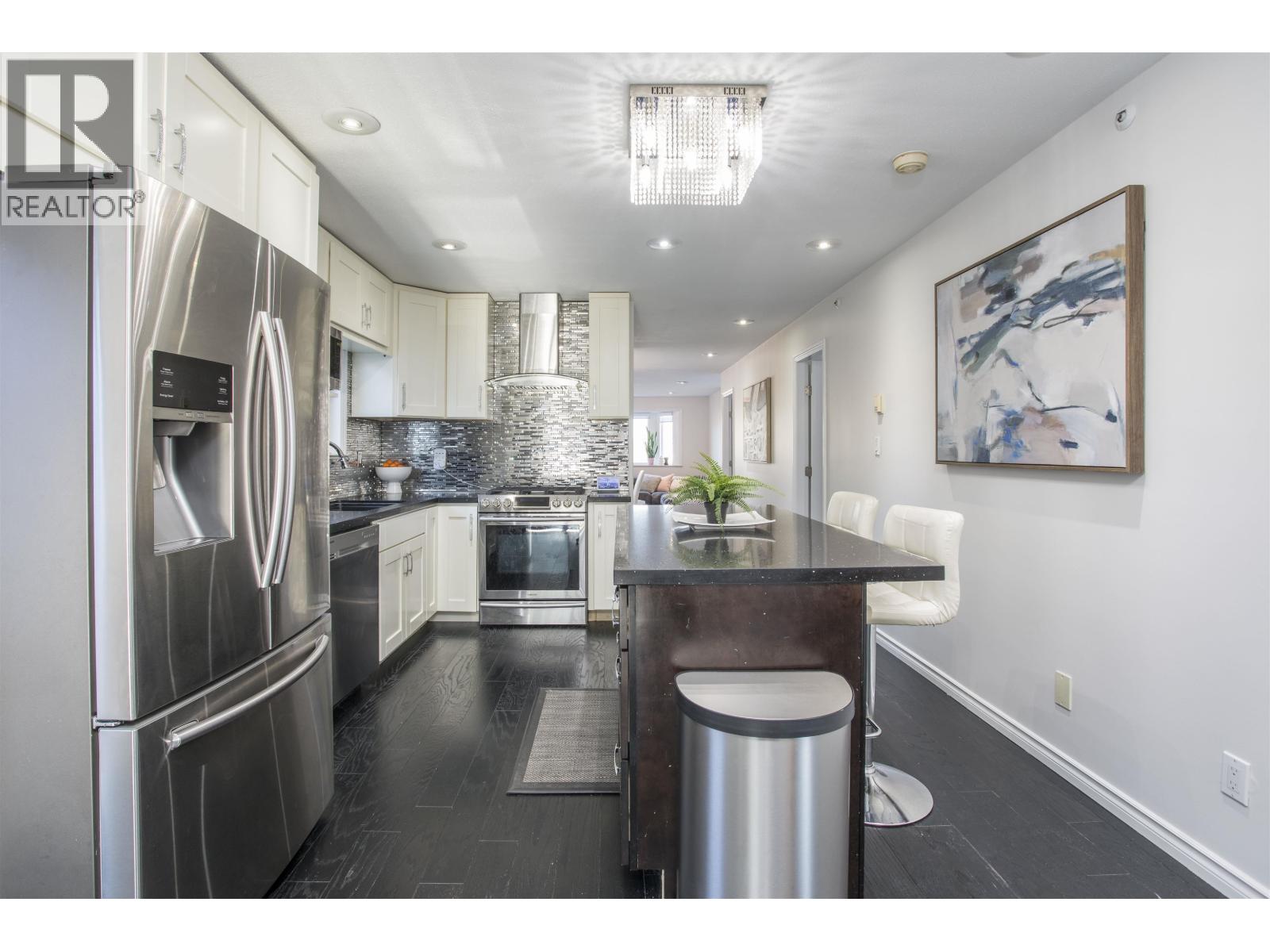 Listing Picture 7 of 32 : 1278 E 13TH AVENUE, Vancouver / 溫哥華 - 魯藝地產 Yvonne Lu Group - MLS Medallion Club Member