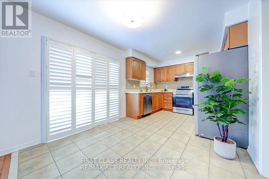 Main - 65 Ryder Crescent, Ajax, Ontario  L1Z 1Y1 - Photo 11 - E12751648