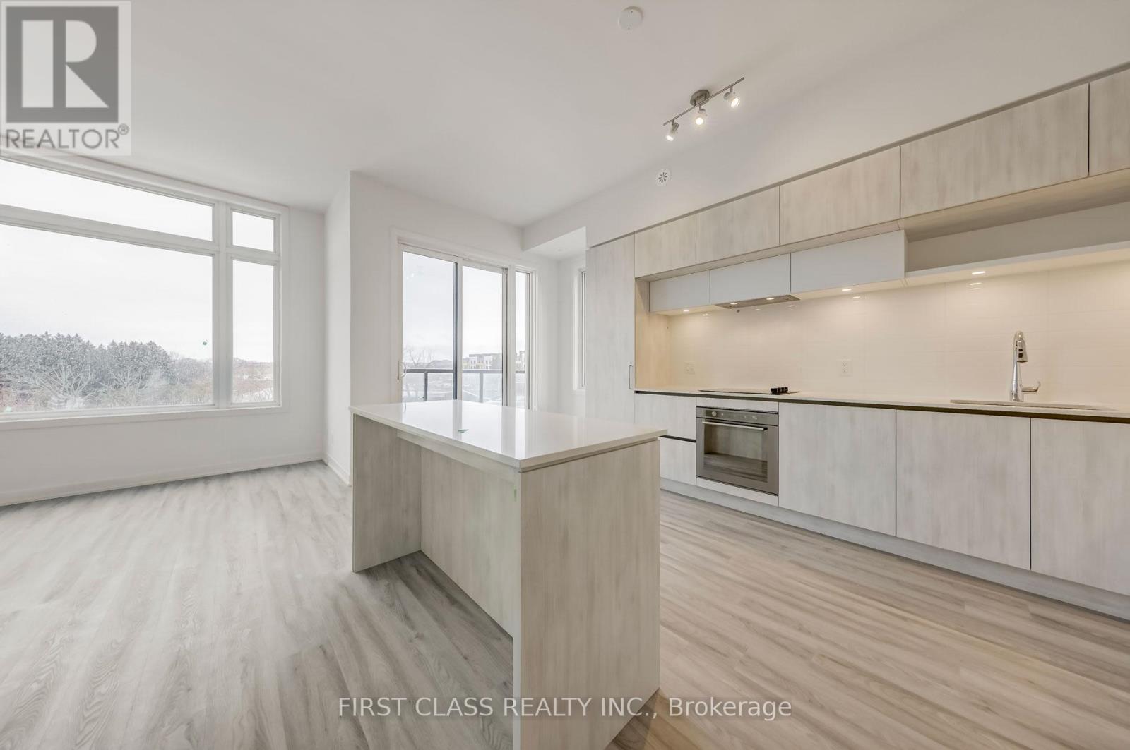 110 - 10 Steckley House Lane, Richmond Hill, Ontario  L4S 0N1 - Photo 3 - N12751612