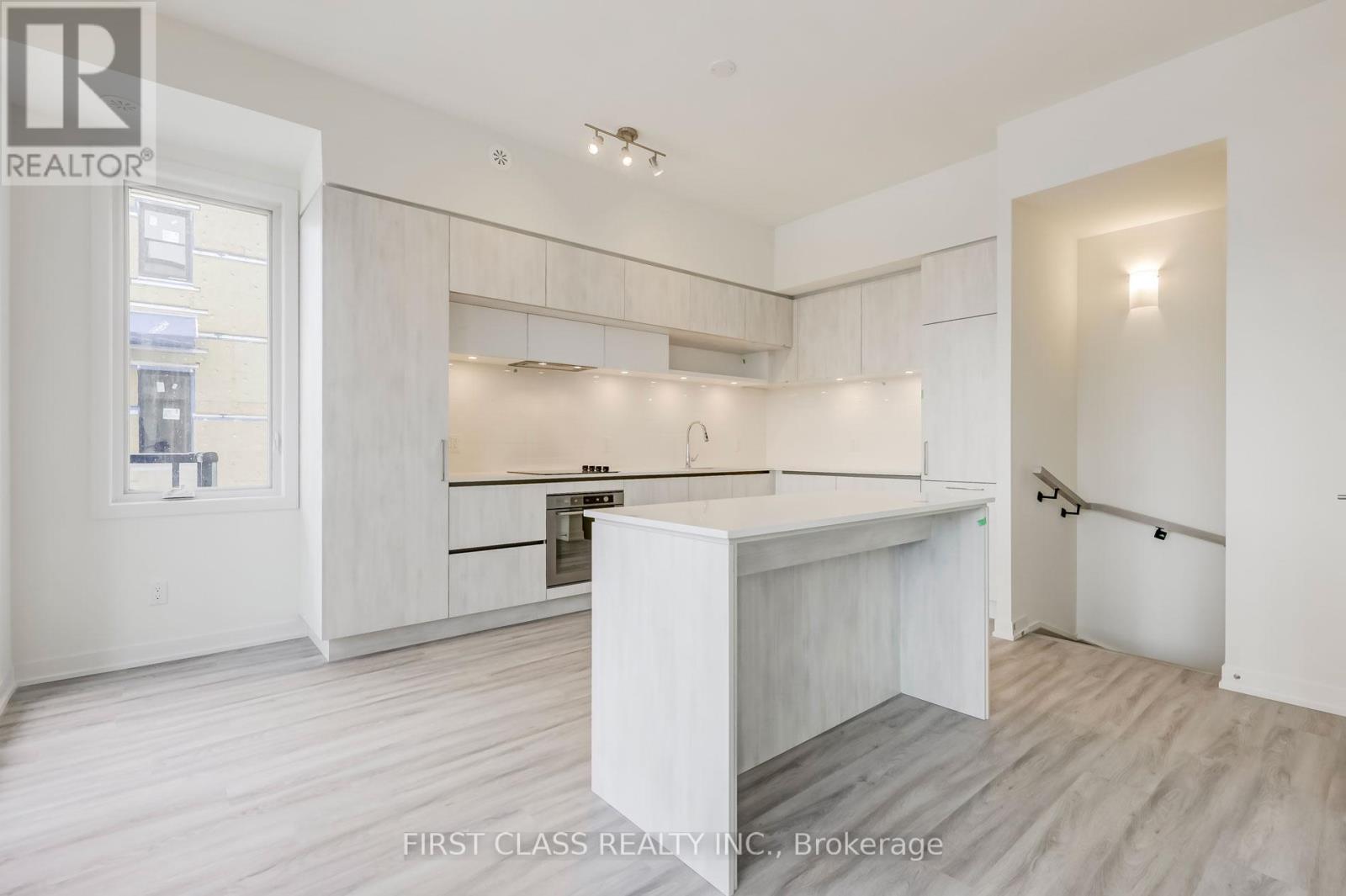 110 - 10 Steckley House Lane, Richmond Hill, Ontario  L4S 0N1 - Photo 5 - N12751612