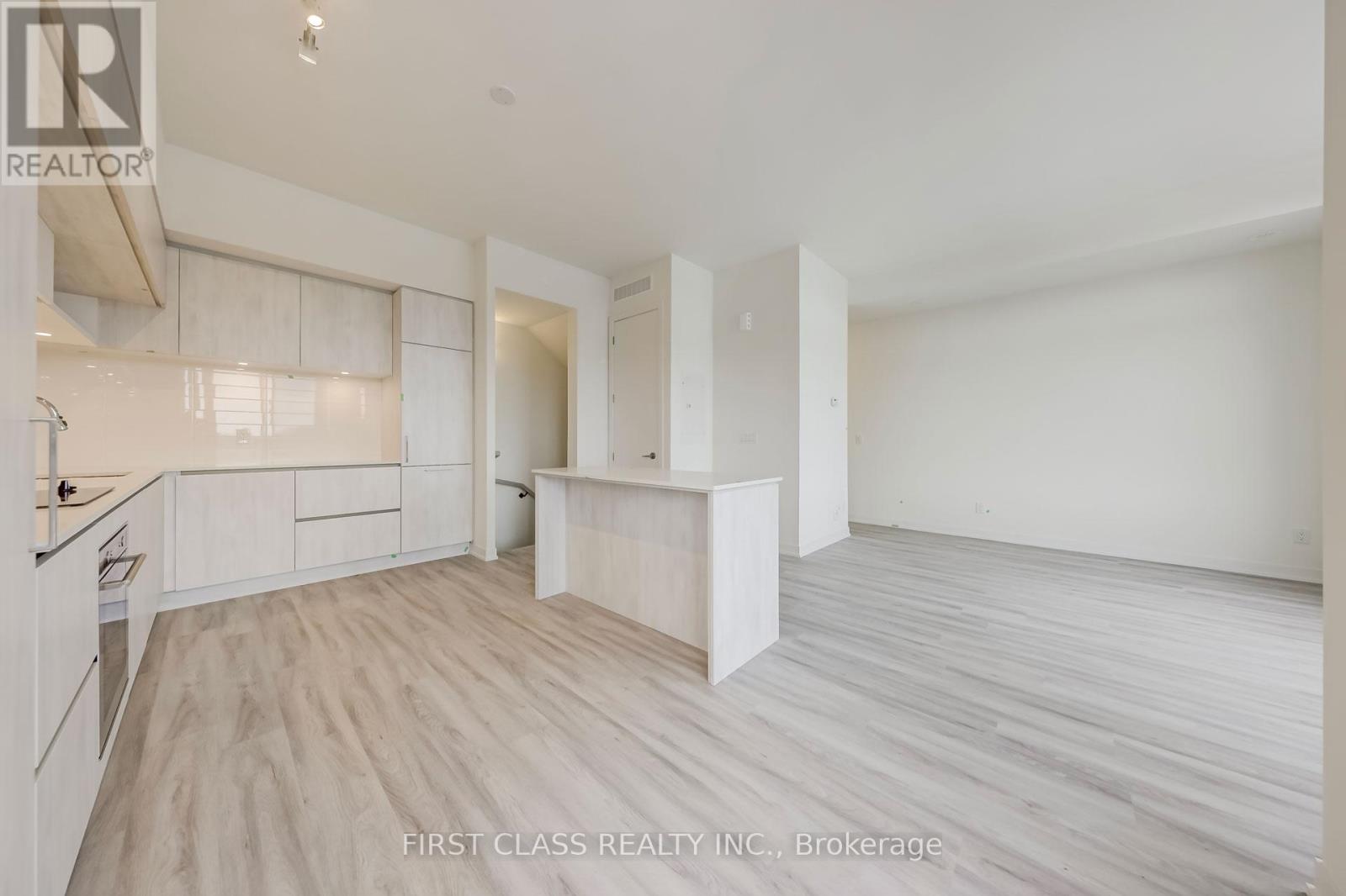 110 - 10 Steckley House Lane, Richmond Hill, Ontario  L4S 0N1 - Photo 7 - N12751612