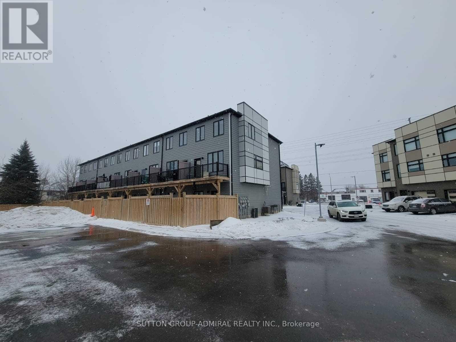 17 - 540 Essa Road, Barrie, Ontario  L4N 9E5 - Photo 2 - S12751586