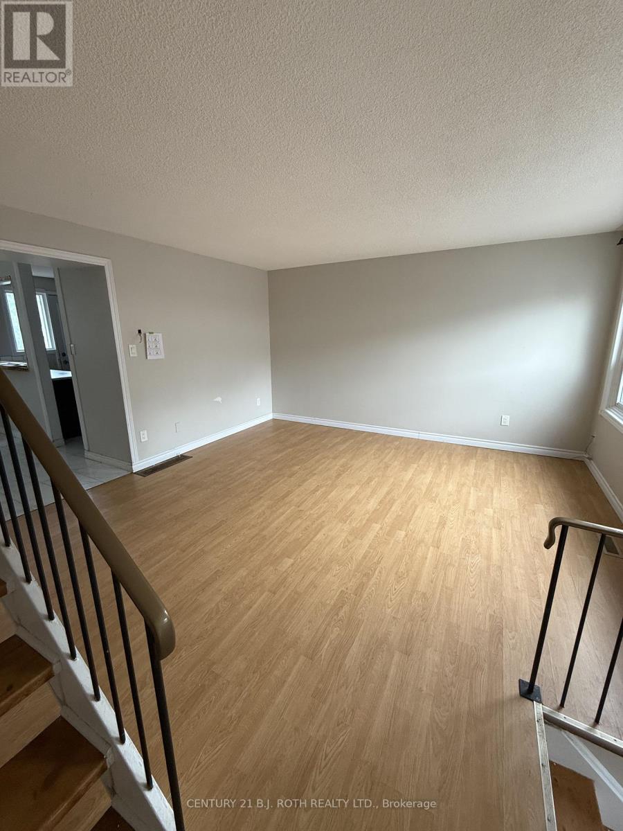 A7 - 63 Ferris Lane, Barrie, Ontario  L4M 5C4 - Photo 3 - S12751626