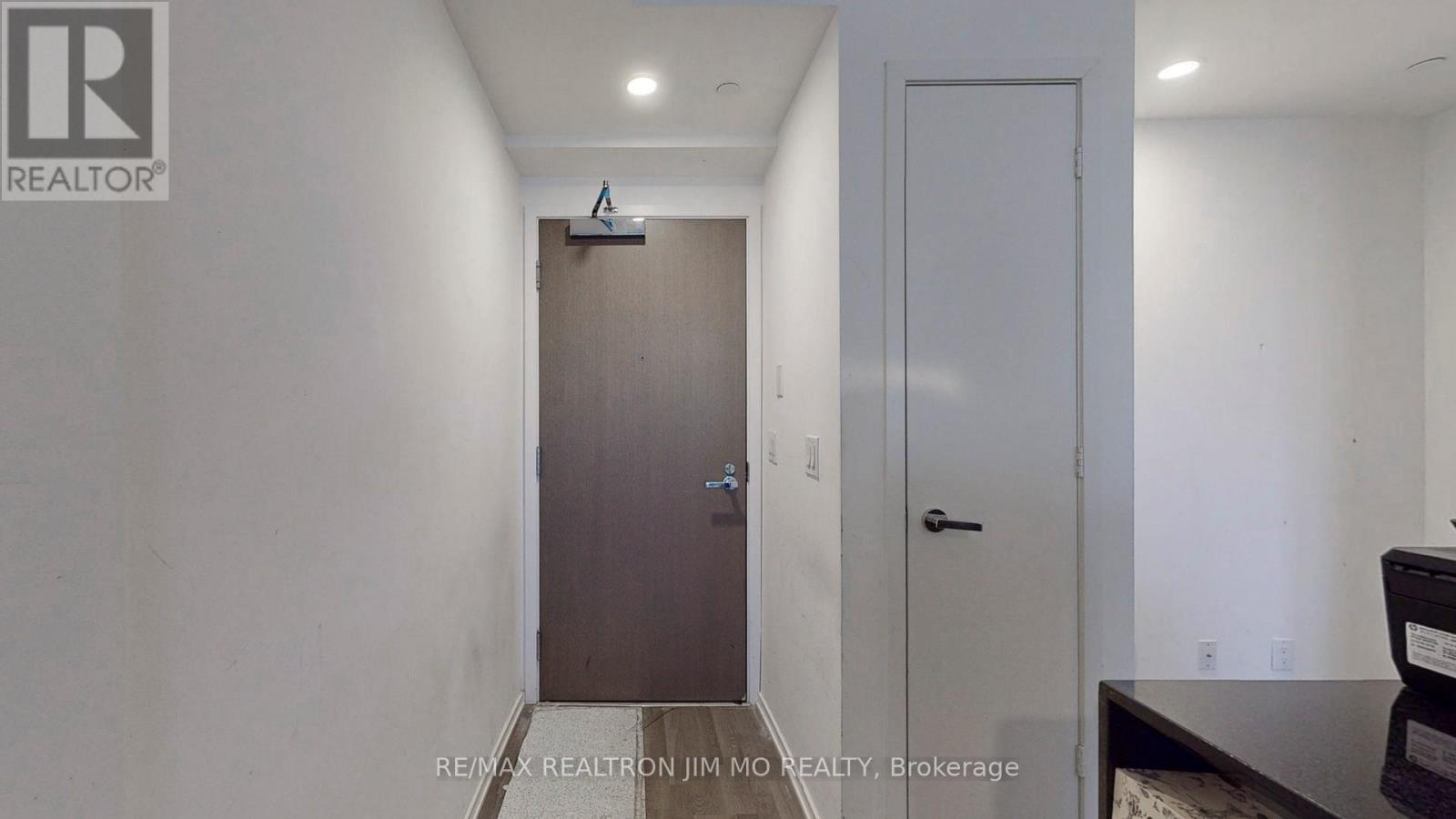 1712 - 1 Bloor Street E, Toronto, Ontario  M4W 1A9 - Photo 19 - C12675894