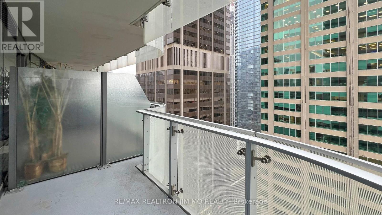 1712 - 1 Bloor Street E, Toronto, Ontario  M4W 1A9 - Photo 22 - C12675894