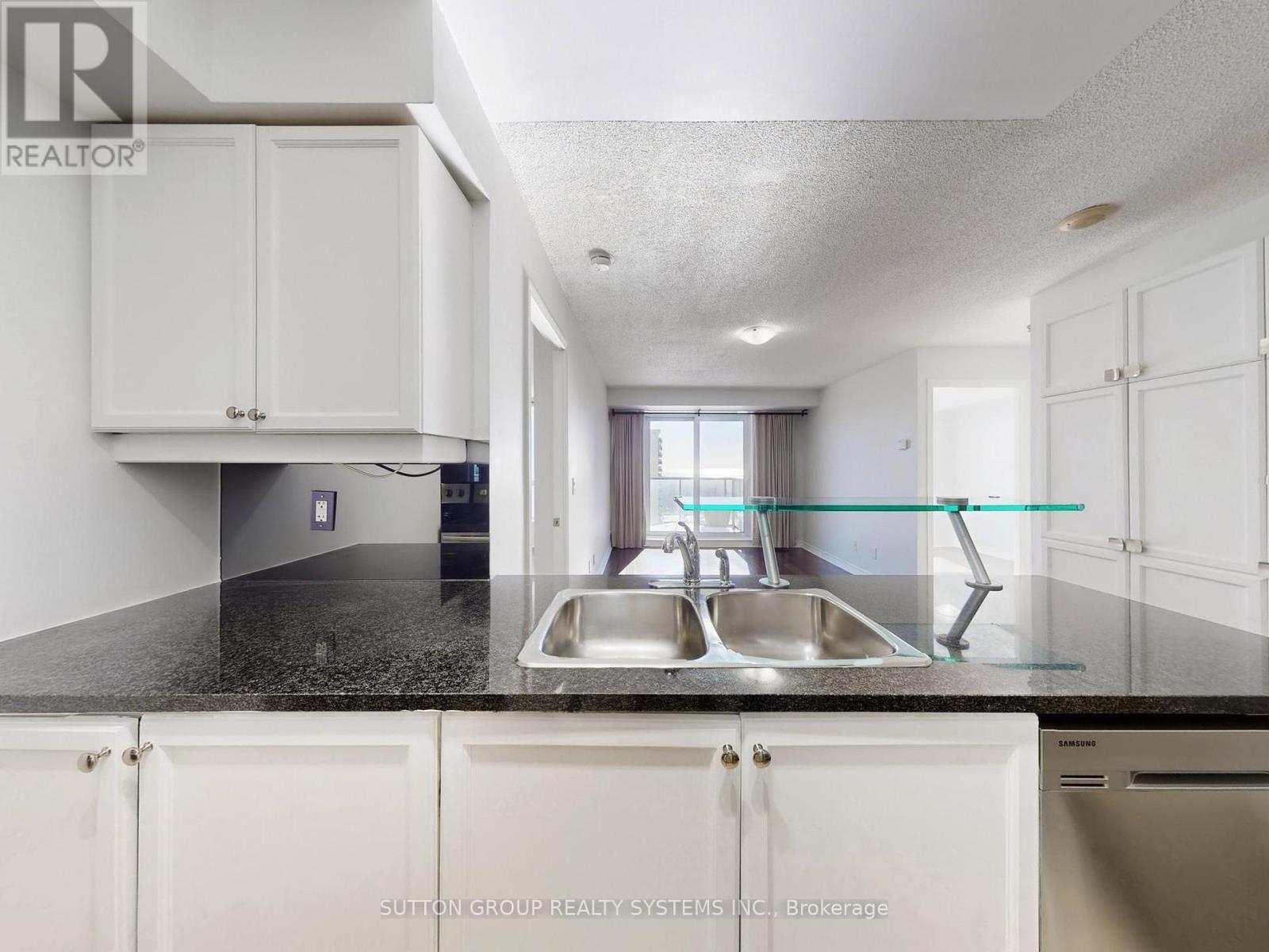 1507 - 70 High Park Avenue, Toronto, Ontario  M6P 1A1 - Photo 7 - W12751618