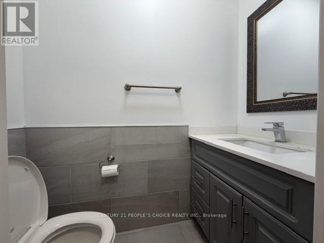 2944 Westbury Court S, Mississauga, Ontario  L5M 6B2 - Photo 13 - W12751624