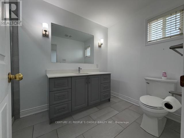 2944 Westbury Court S, Mississauga, Ontario  L5M 6B2 - Photo 16 - W12751624