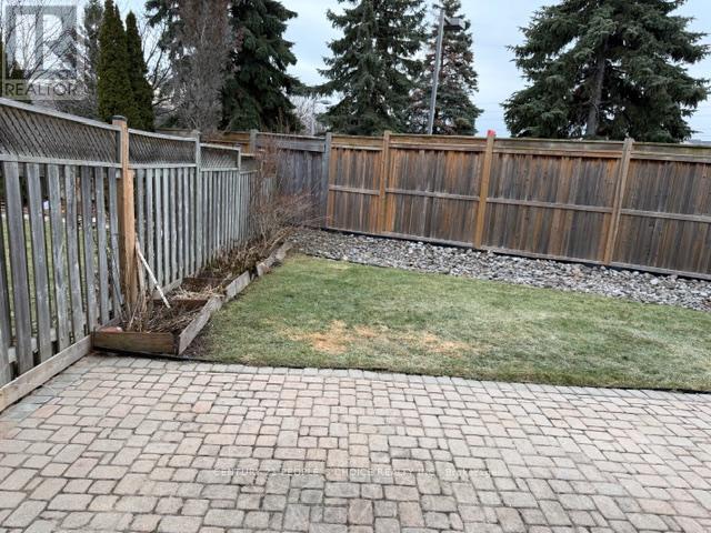 2944 Westbury Court S, Mississauga, Ontario  L5M 6B2 - Photo 28 - W12751624