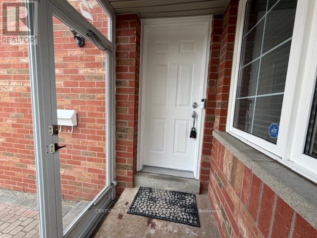 2944 Westbury Court S, Mississauga, Ontario  L5M 6B2 - Photo 3 - W12751624