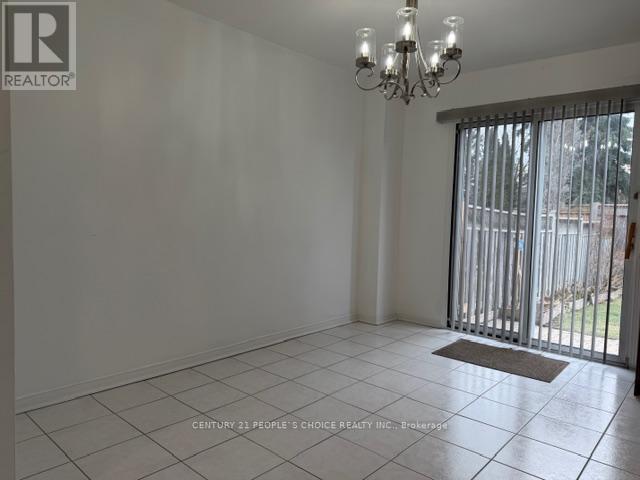 2944 Westbury Court S, Mississauga, Ontario  L5M 6B2 - Photo 7 - W12751624