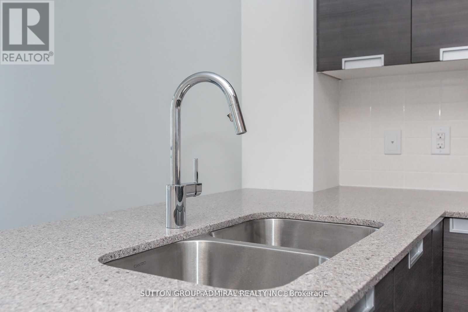 510 - 5025 Four Springs Avenue, Mississauga, Ontario  L6R 0G5 - Photo 3 - W12751634