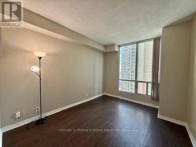 1409 - 3939 Duke Of York Boulevard, Mississauga, Ontario  L5B 4N2 - Photo 4 - W12751654
