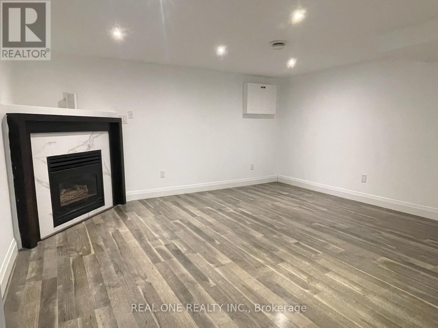 Basement - 1074 Upper Sherman Avenue, Hamilton, Ontario  L8V 3N5 - Photo 5 - X12746768