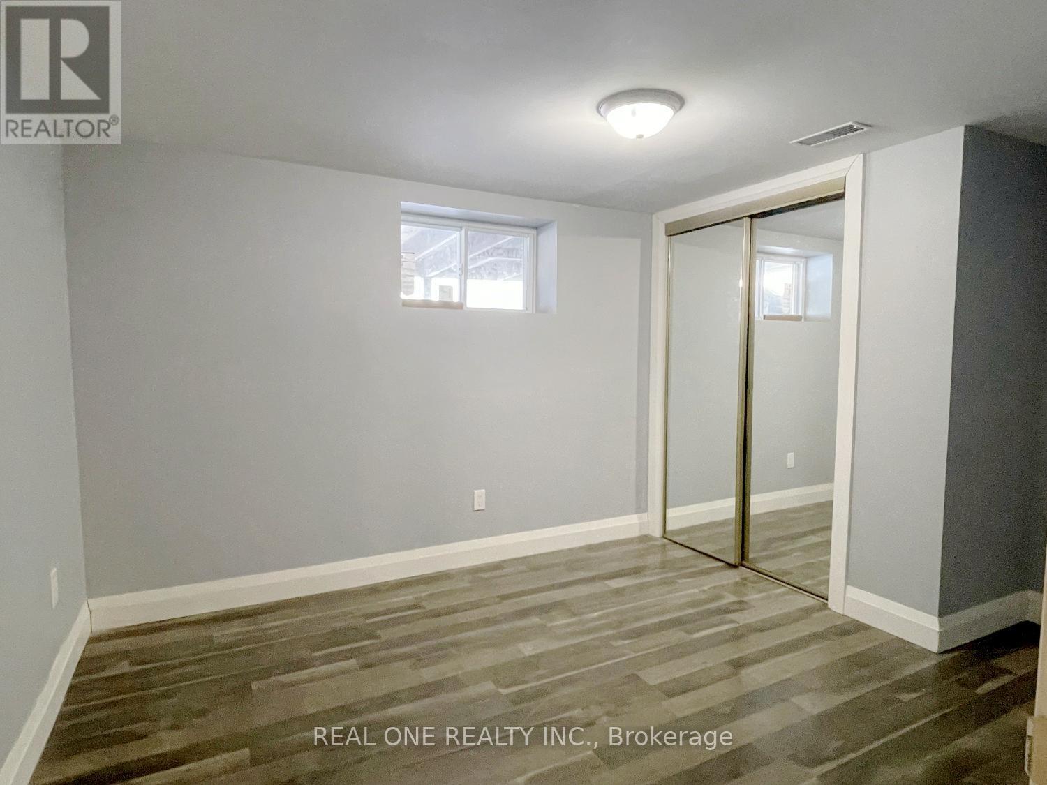 Basement - 1074 Upper Sherman Avenue, Hamilton, Ontario  L8V 3N5 - Photo 7 - X12746768