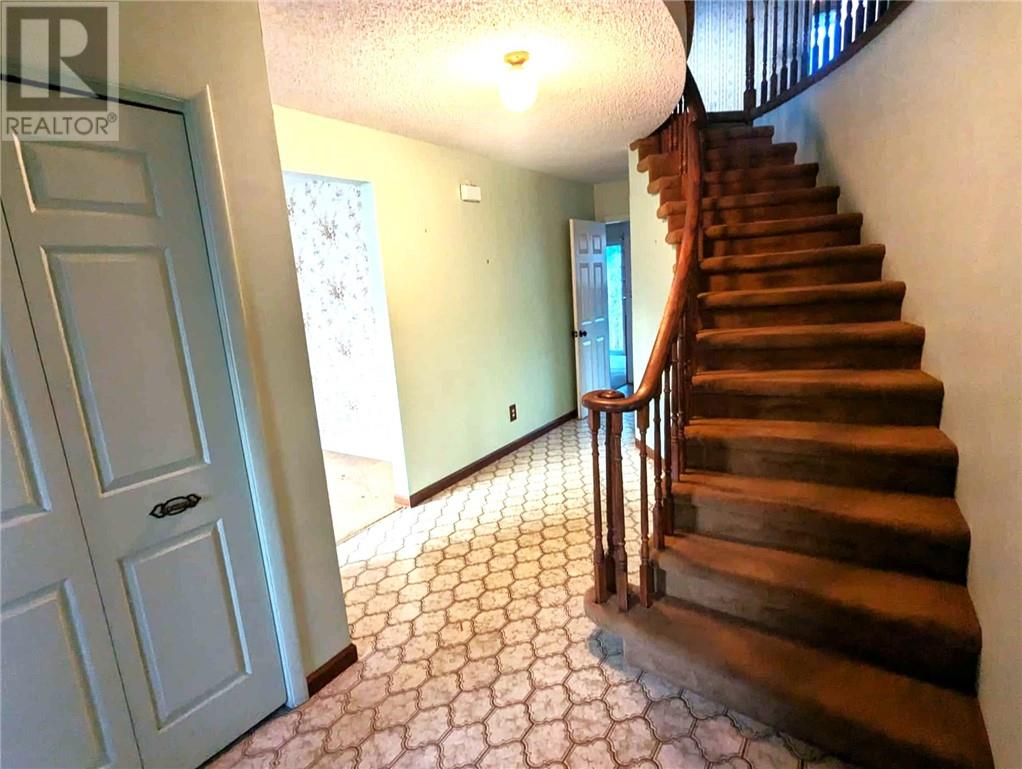 1424 Ramsey Lake Rd, Sudbury, Ontario  P3E 6J1 - Photo 6 - 2126283