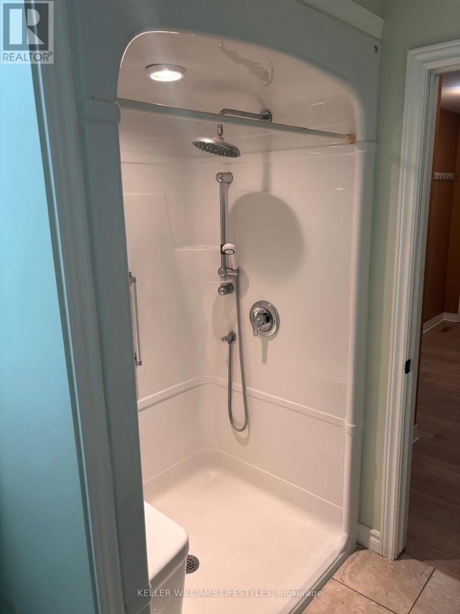 B - 1200 Hamilton Road E, London East, Ontario  N5Y 1A9 - Photo 7 - X12748752