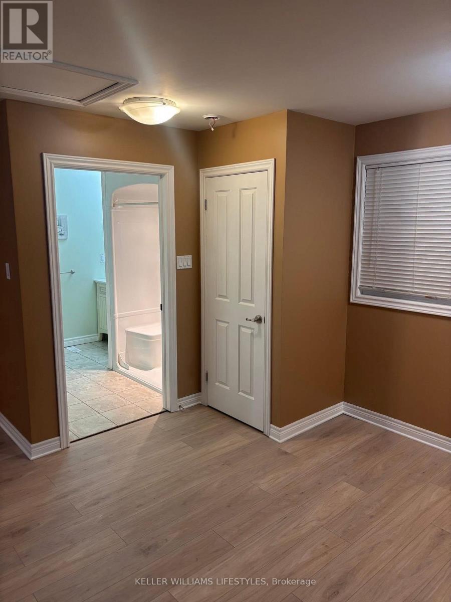 B - 1200 Hamilton Road E, London East, Ontario  N5Y 1A9 - Photo 5 - X12748752