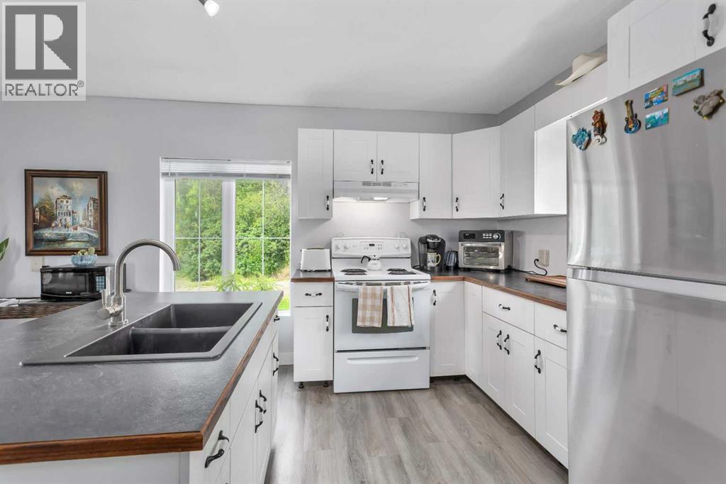 10, 6138 Highway 584, Rural Mountain View County, Alberta  T0M 1X0 - Photo 11 - A2242296