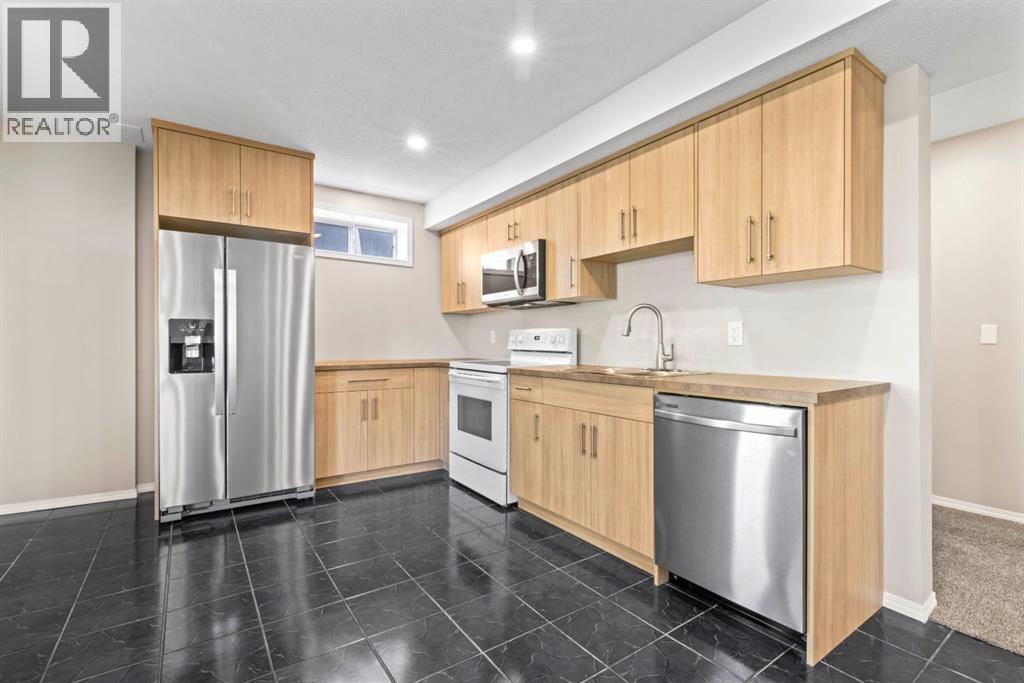 435 Douglas Ridge Mews Se, Calgary, Alberta  T2Z 2M4 - Photo 34 - A2262784