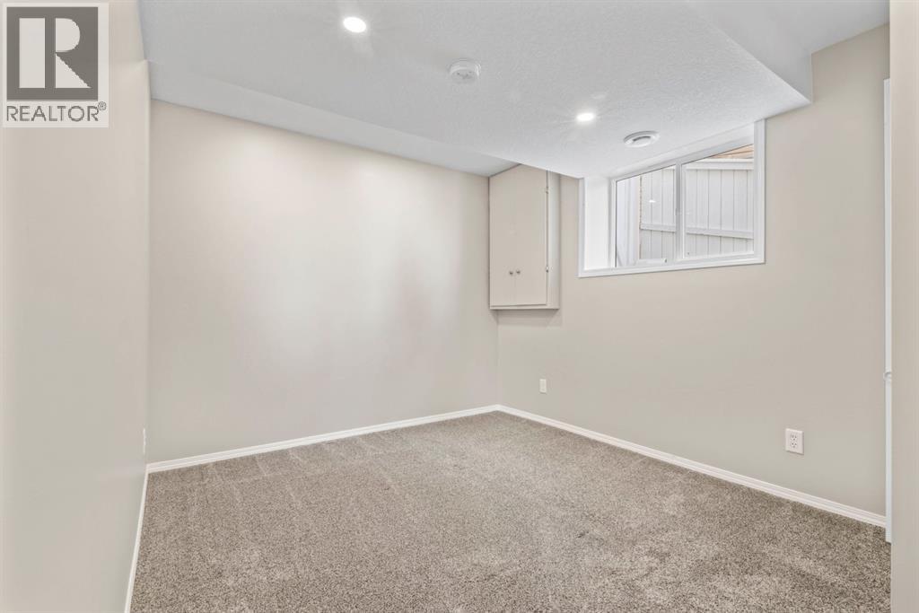 435 Douglas Ridge Mews Se, Calgary, Alberta  T2Z 2M4 - Photo 39 - A2262784