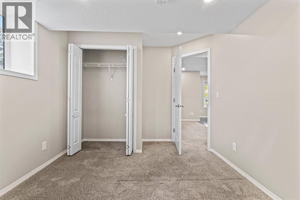 435 Douglas Ridge Mews Se, Calgary, Alberta  T2Z 2M4 - Photo 38 - A2262784
