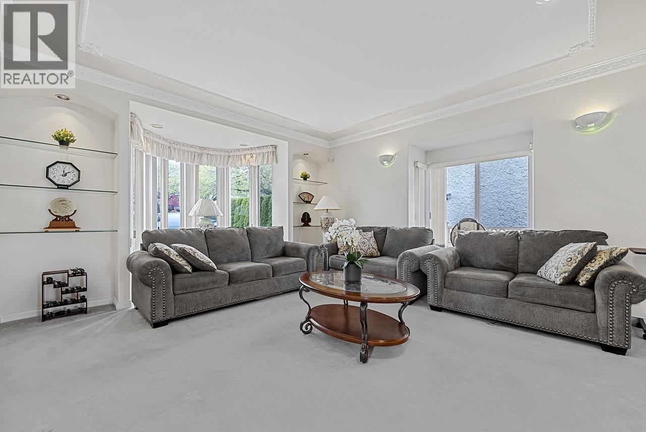 7362 Waverley Avenue, Burnaby, British Columbia  V5J 4A6 - Photo 2 - R3085712