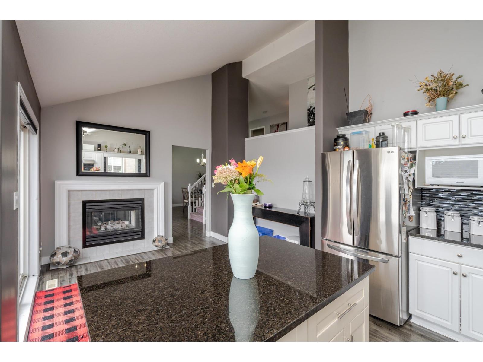 24 8590 Sunrise Drive, Chilliwack Mountain, Chilliwack, British Columbia  V2R 3Z4 - Photo 14 - R3046671