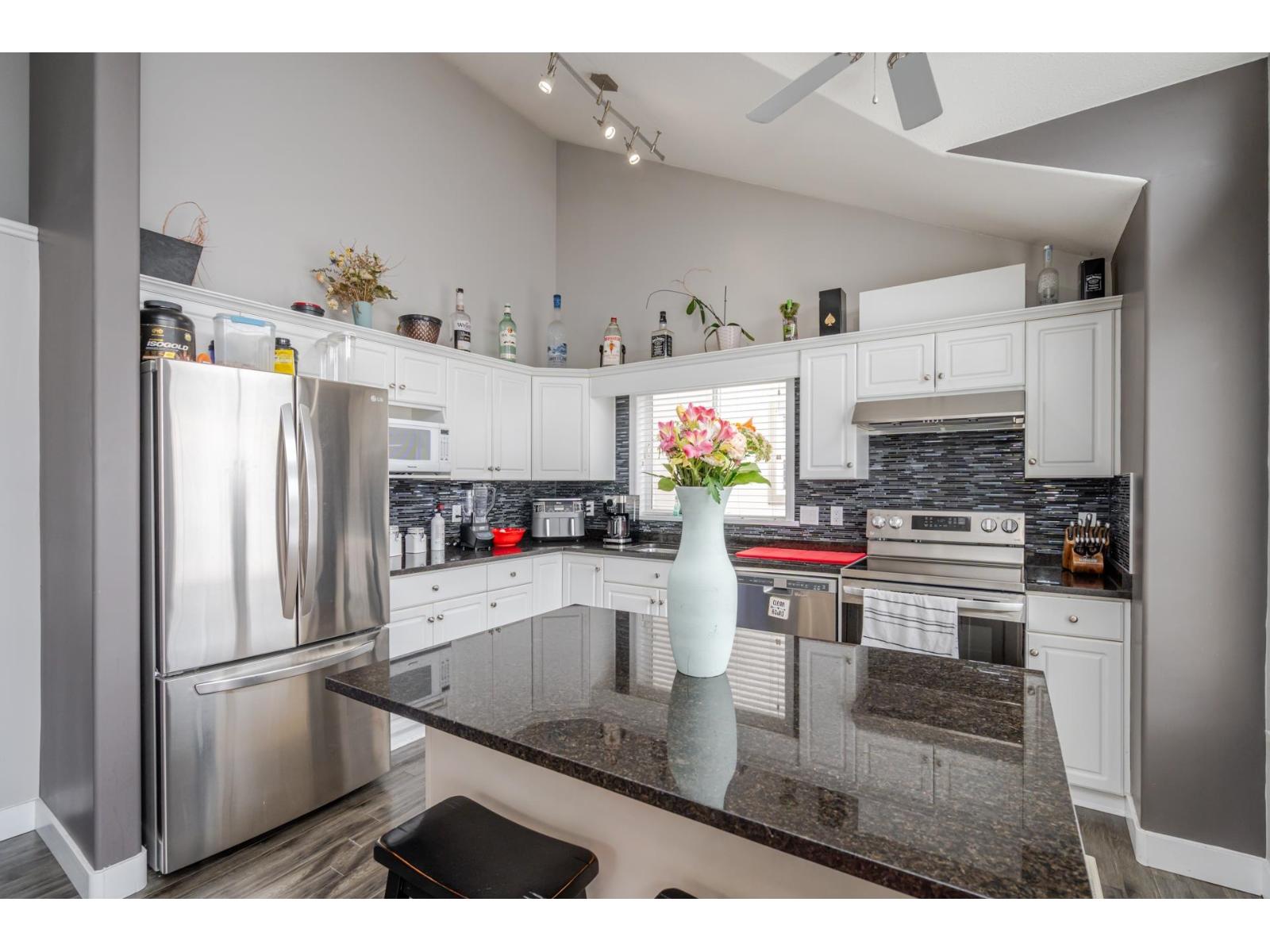 24 8590 Sunrise Drive, Chilliwack Mountain, Chilliwack, British Columbia  V2R 3Z4 - Photo 12 - R3046671