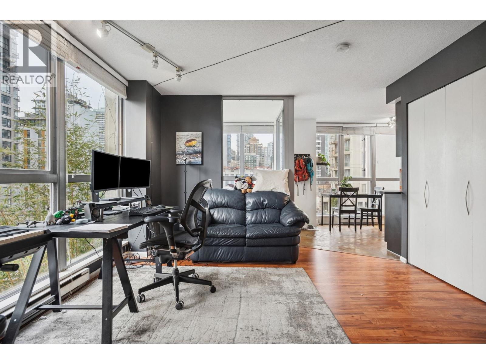 503 1238 Richards Street, Vancouver, British Columbia  V6B 6M6 - Photo 2 - R3085873