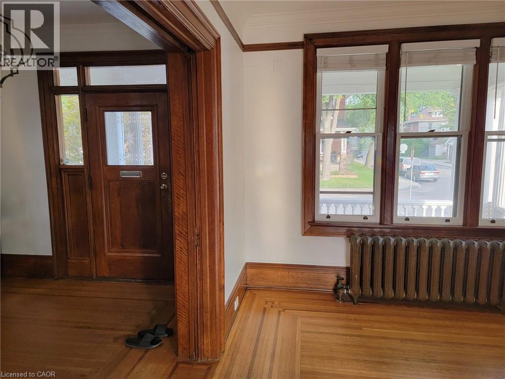 43 Barnesdale Avenue S, Hamilton, Ontario  L8M 2V3 - Photo 3 - 40802499