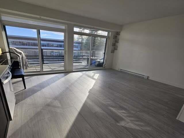 207 18811 72 Avenue, Surrey, British Columbia  V4N 6W7 - Photo 3 - R3067917