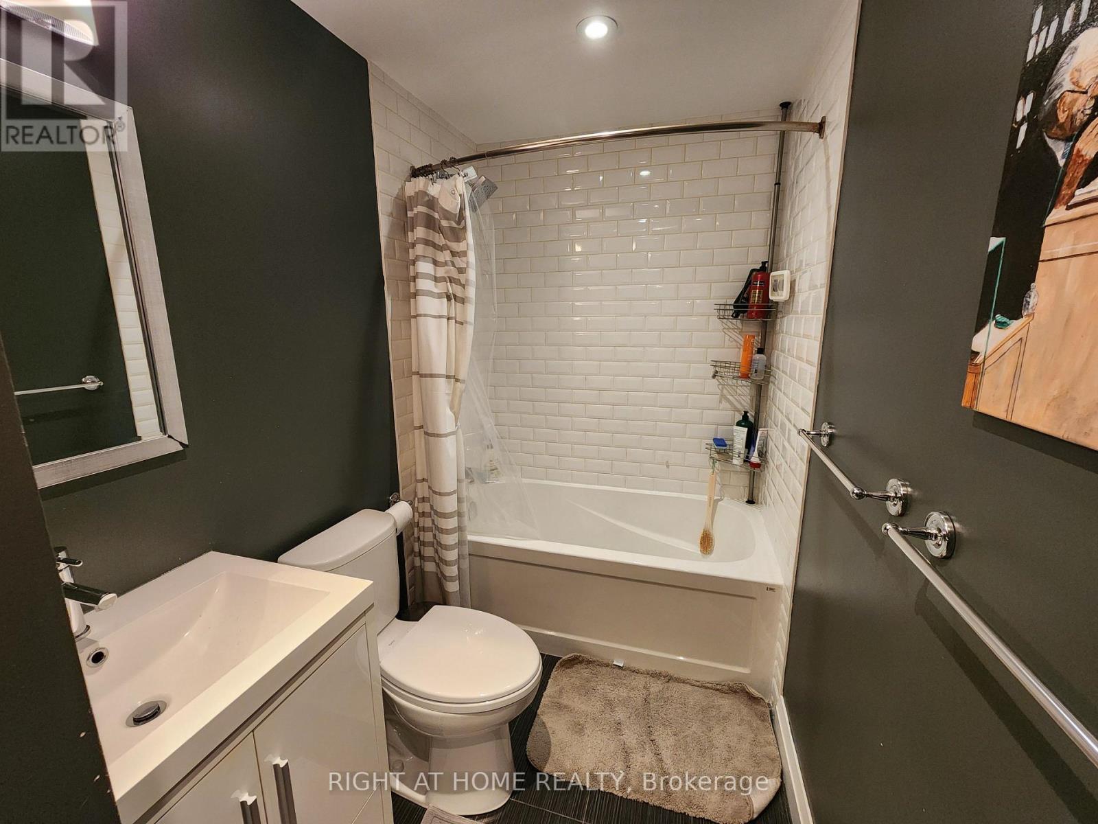 Lower - 1017 Bathurst Street, Toronto, Ontario  M5R 3G8 - Photo 10 - C12751676